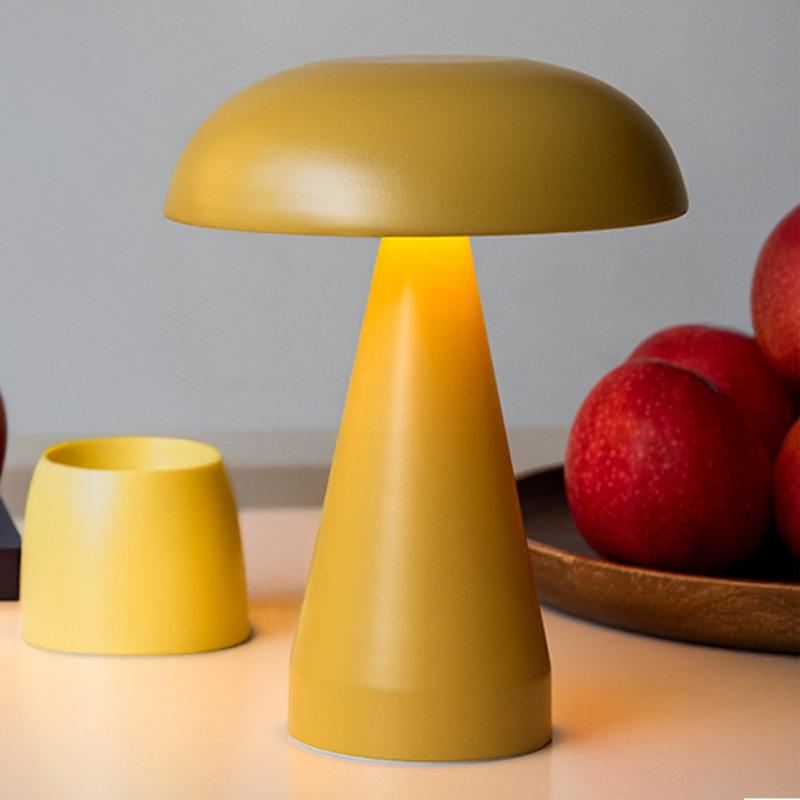 Touch dimmable mushroom table lamp - Mustard yellow